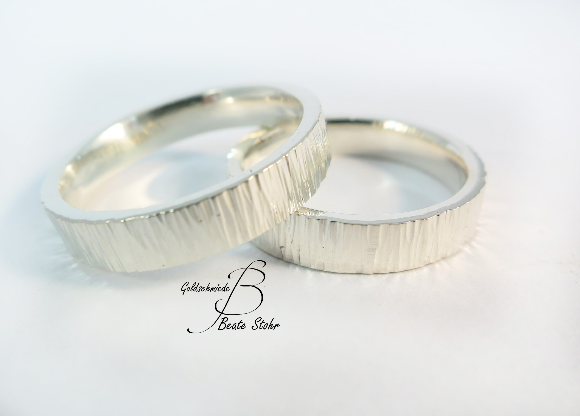 Trauring Baumrinde breit in Silber